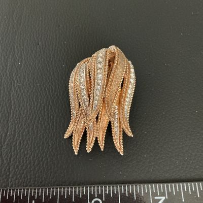 Vintage Sarah Coventry Gold Tone Rhinestone Tulip Brooch
