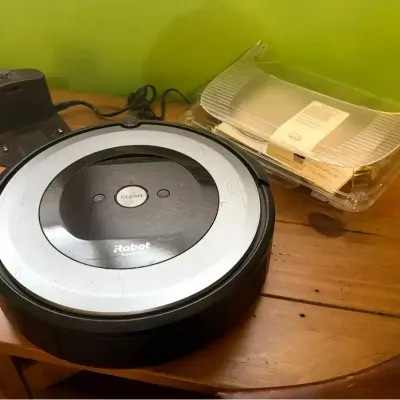 iRobot Roomba E6 Robot Vacuum