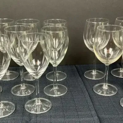 Clear Wine Glasses
