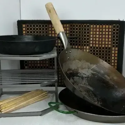 Mammafong Wok, Seville Kitchen Organizer & Cast Iron Skillet