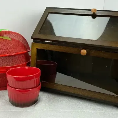Red Kitchen & Home Decor