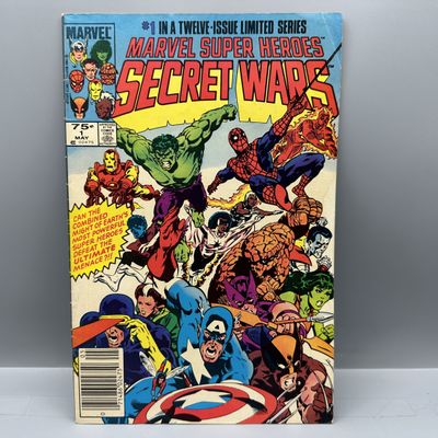 Marvel Comics Marvel Super Heroes Secret Wars #1 (1984) - Premiere issue of 12-part crossover - Michael Zeck art - Newsstand edition -...