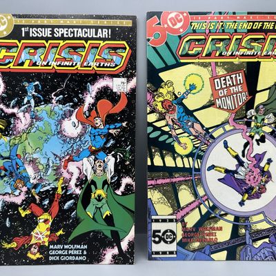 1985 DC Comics Crisis on Infinite Earths #1 & #4 - George Perez art - 1st app of Blue Beetle in DC - Death of the Monitor