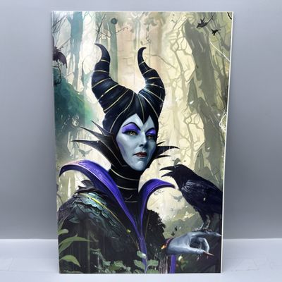 Dynamite Entertainment Disney Villains: Maleficent #1 (2023) - Hive Comics Exclusive Virgin Variant - David Benzal art
