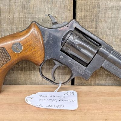 Dan Wesson Arms Model 15-2 .357 Magnum Double-Action Revolver
