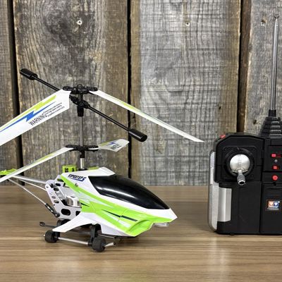 Auldey EIPIDITEP-5 Coaxial Remote Controlled Helicopter and Transmitter
