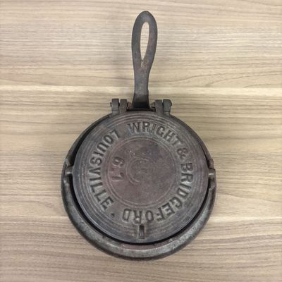 Wright and Bridgeford Louisville Cast Iron Waffle Iron with Ring Base