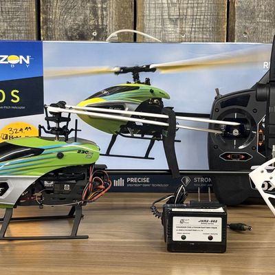 Blade 230 S RTF Collective Pitch RC Helicopter with Spektrum DXe Transmitter