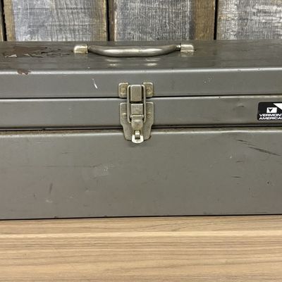 Vermont American Vintage Steel Toolbox