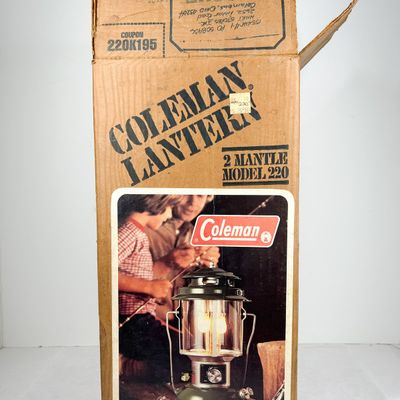 COLEMAN MODEL 220K TWO-MANTLE LANTERN