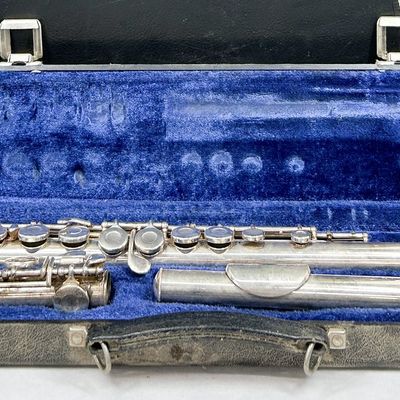 BUNDY MODEL 225 SILVER PLATED FLUTE