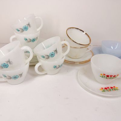 FIRE-KING AND FEDERAL GLASS ASSORTMENT