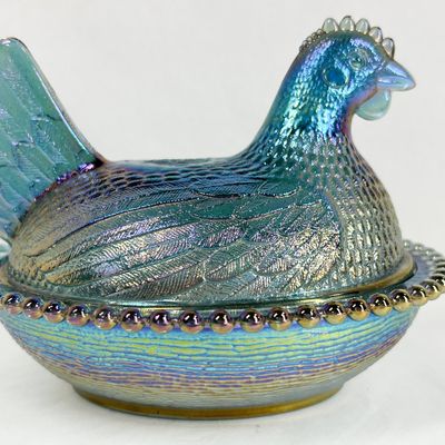 INDIANA IRIDESCENT BLUE CARNIVAL GLASS HEN ON NEST