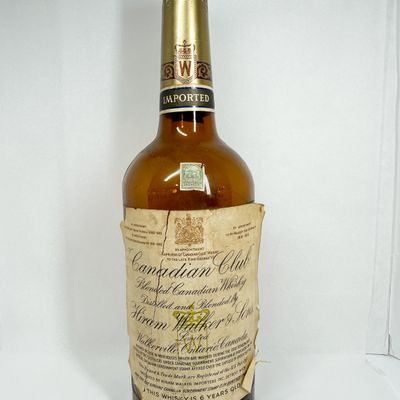 CANADIAN CLUB ONE GALLON DISPLAY BOTTLE, 1946