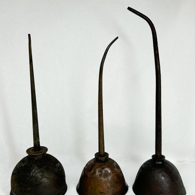GEM MFG CO THREE STEEL OILERS
