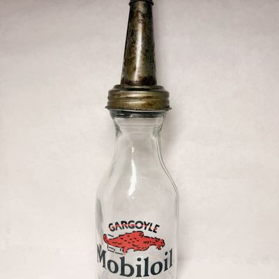 MOBILOIL GARGOYLE GLASS OIL BOTTLE