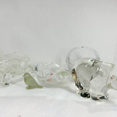 VIKING GLASS AND ART GLASS ASSORTMENT