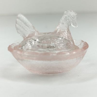 MINIATURE PINK GLASS HEN ON NEST
