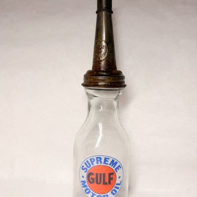 GULF SUPREME MOTOR OIL GLASS BOTTLE