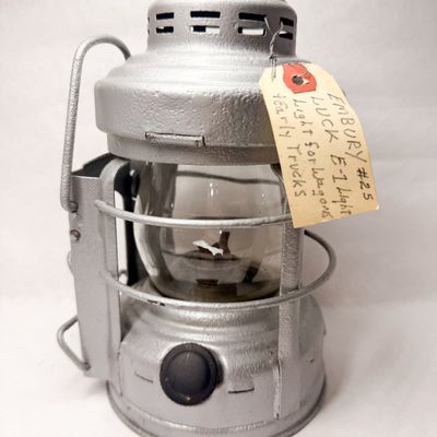 EMBURY NO. 25 LUCK-E-LITE VEHICLE LANTERN