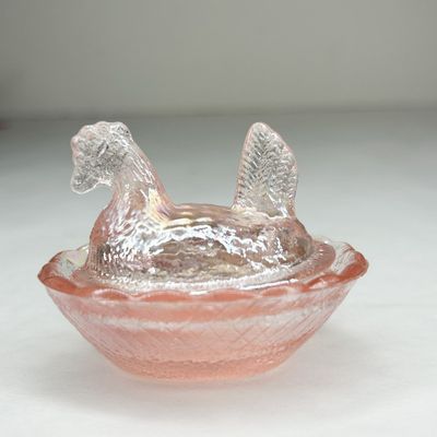 PINK IRIDESCENT MINI GLASS HEN ON NEST