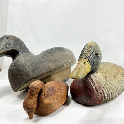 VICTOR WOODEN DUCK DECOY TRIO