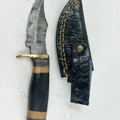 DAMASCUS STEEL FIXED BLADE SKINNING KNIFE