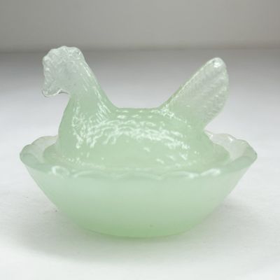 JADEITE GLASS MINI HEN ON NEST