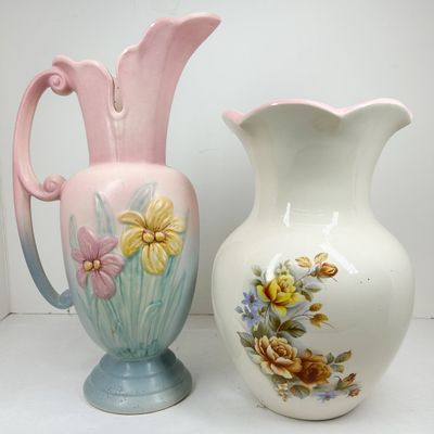 HULL POTTERY WILDFLOWER IRIS EWER
