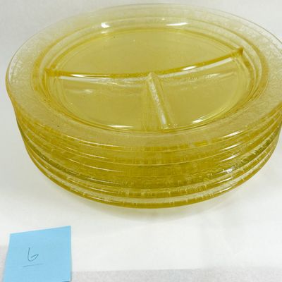 ANCHOR HOCKING CAMEO YELLOW GLASS GRILL PLATES