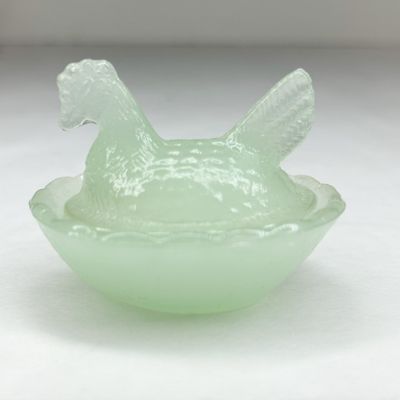JADEITE GLASS MINIATURE HEN ON NEST