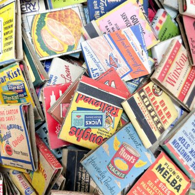 COLLECTION OF ADVERTISING MATCHBOOK EPHEMERA, CIRCA 1940-1960