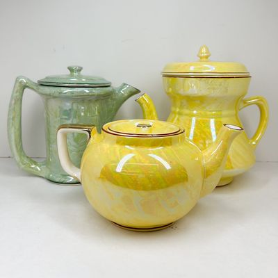 TRIO OF LUSTREWARE CERAMIC TEAPOTS