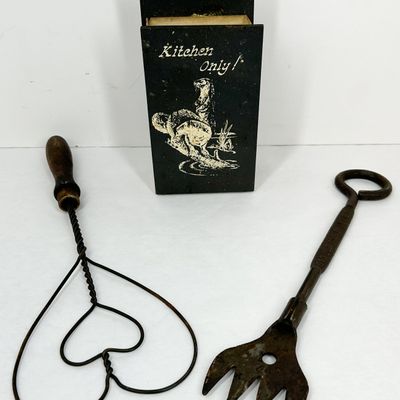 TRIO OF VINTAGE HOUSEHOLD UTENSILS