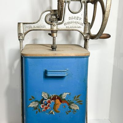 DAZEY CHURN & MFG. CO. BUTTER CHURN, 1917