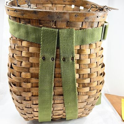 AMERICAN WOVEN SPLINT TRAPPER BASKET