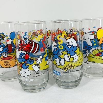 WALLACE BERRIE GLASS SMURF TUMBLERS 1983