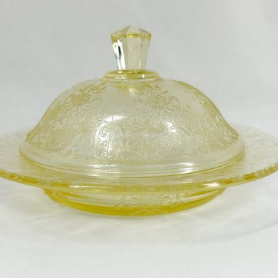 HAZEL-ATLAS FLORENTINE NO. 2 YELLOW GLASS BUTTER DISH