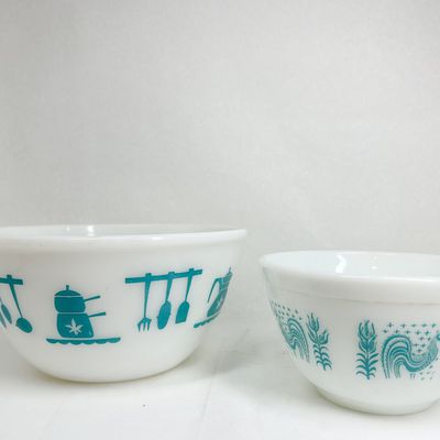 PYREX AMISH BUTTERMILK BOWL AND HA BOWL