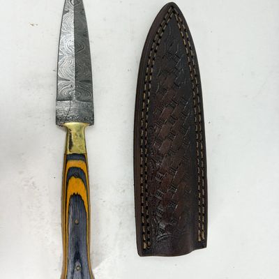 DAMASCUS STEEL DAGGER WITH LAMINATED WOOD HANDLE