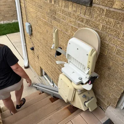 Outdoor 5-stair Electric Chair Lift