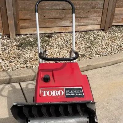 Toro S-200 Electric Start Snow Blower
