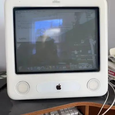 Vintage Apple eMac & CyberPower 1200AVR Battery Pac 
