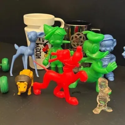 Vintage Disney Figurines & Mugs