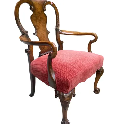 Sale Photo Thumbnail #133: ANTIQUE SUPERB QUALITY QUEEN ANNE BURR WALNUT CHAIR