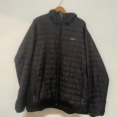 Patagonia Black Hooded Light Weight Puffer Jacket Size XXL