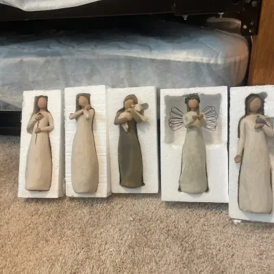 Willow Tree Figurines With Boxes 