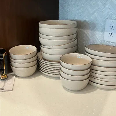 Modern ceramic dinnerware set 