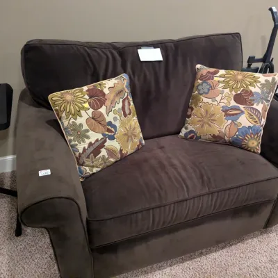 Sale Photo Thumbnail #179