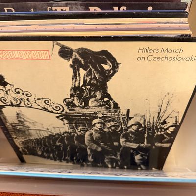 Sale Photo Thumbnail #583